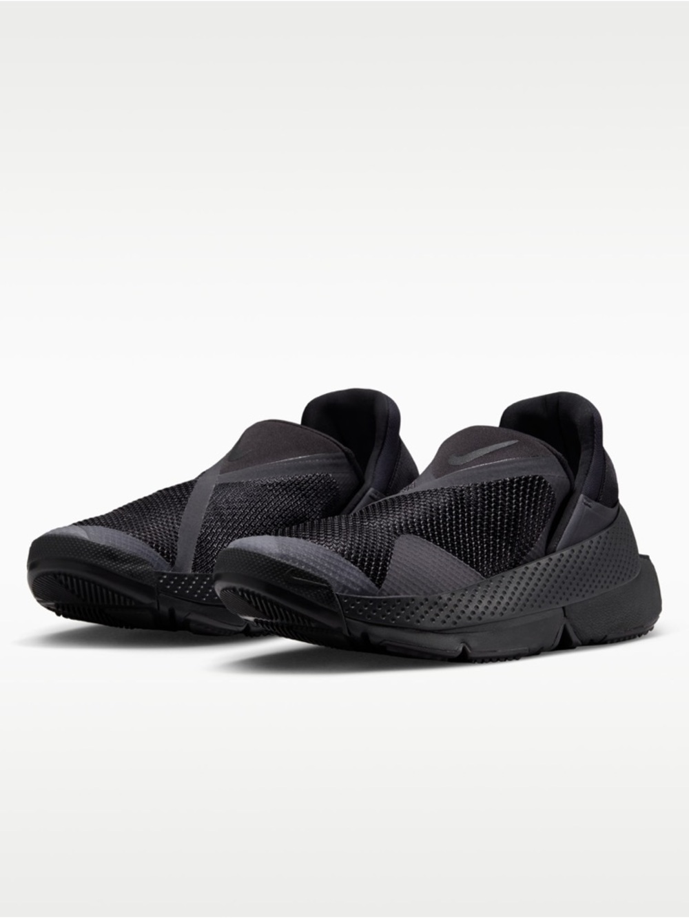 Nike Go FlyEase Men’s Slip-On Sneakers, size 9